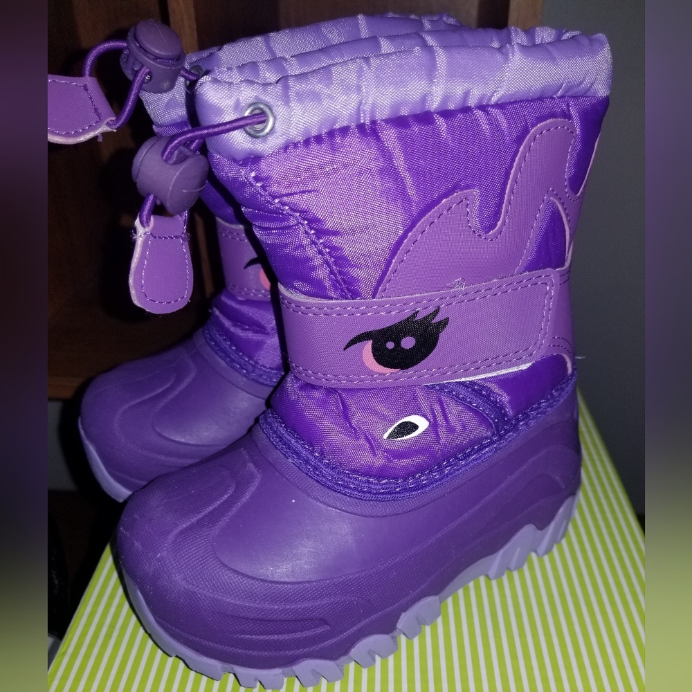 Toddler size 8 winter boots by Adorababy, NEW